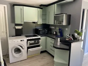 2-bedroom apartment in villa - Image 3