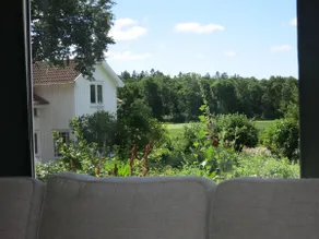 Cozy house in a rural setting - Image 4