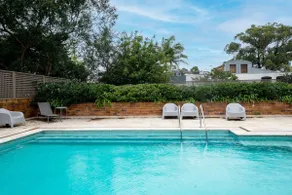 'Georgina' Mid-Century Modern Poolside Stay - Image 4