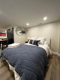 Cozy One Bedroom Flat - 15 minute walk to downtown - Image 2