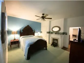 The Charming Blue Peacock Guest House - Image 5