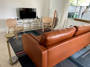Wata Hous, 3-bedroom mid-century Island home. - Image 4