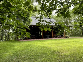 Tree Bear Cabin, on a 67 acre Tree Farm - Image 4