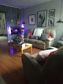 Seaside 4 Bedroom Downtown Duplex Farmhouse - Image 3