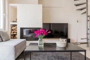 Sea View Apartment - Image 5