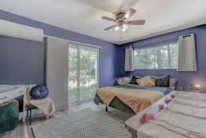 Charming Lake Cottage • Relaxed, Cozy Stay - Image 4