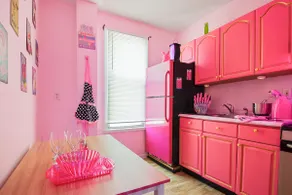 Jersey City Pink Spot - Image 4