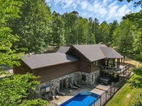 Beautiful Villa - Pool, Hot tub, Sauna, sleeps 29! - Image 3