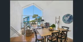 Lonnie Beach View Apartment - Image 2