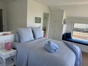 Beachfront 4 bedroom great holiday home pets - yes - Image 4