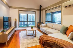 Cozy country retreat, located right in town - Image 3