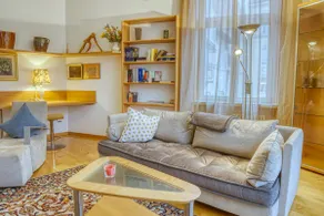 Elegant 3-room apartment in Villa Liberty - Image 2