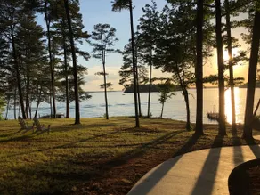 Lake front home with a million dollar view - Image 2