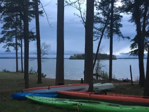 Lake front home with a million dollar view - Image 4