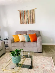 Spacious 4 BR 2 Bath. Pet Friendly, Family Home. - Image 3