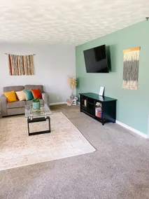 Spacious 4 BR 2 Bath. Pet Friendly, Family Home. - Image 4
