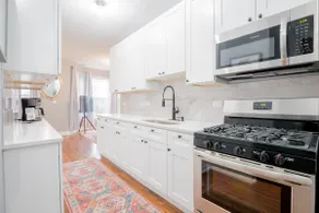 Cozy 3 BR | Near Obama Center, Hyde Park, UChicago - Image 3