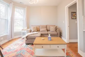 Cozy 3 BR | Near Obama Center, Hyde Park, UChicago - Image 2