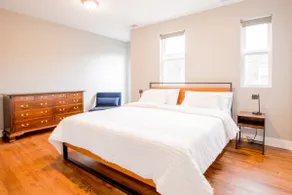 Cozy 3 BR | Near Obama Center, Hyde Park, UChicago - Image 5
