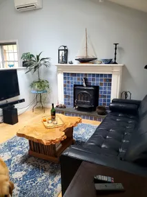 Delightful Getaway Cottage in Giants Neck Heights Beach Community - Image 2