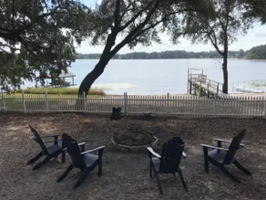 Relaxing 4/3 Lakehouse Getaway on Lake Geneva - Image 2