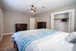 Downtown sulphur getaway - Image 3