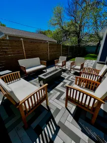 4 bed/2.5 Bath updated home with fully fenced yard - Image 4