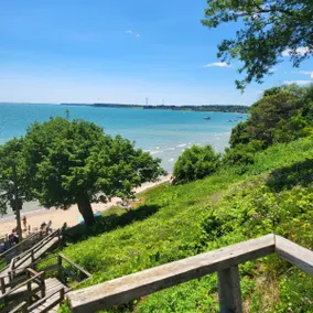 Luxury Lodges on Lake Erie ~ Aquamarine ~ Beachfront - Image 5