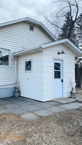 NEW! Charming Farmhouse located at Austin - Image 2