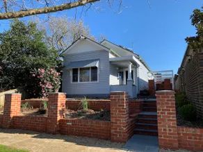 Art Deco Cottage. - Image 2