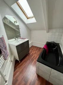 Small house with large garage and 2 bedrooms - Image 3