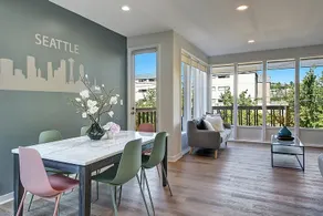 Lake Union Waterfront 2BR | Large Balcony Sleeps 6 - Image 2