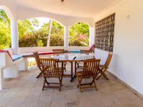 Sand and Shells Beach House- 4 Bedroom with a pool - Image 3