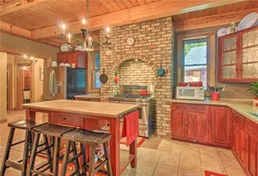 Dowling Lakefront Lodge: Dock, Game Room, Firepit - Image 4