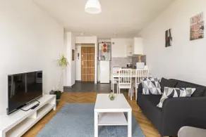 Panoramic 13th-Floor Flat in Central Warsaw - Image 2