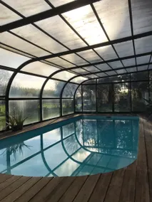 Cozy house with pool and pond - Image 4