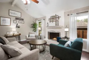 ★ Contemporary 3BR Ranch in S. Central Austin ★ - Image 2