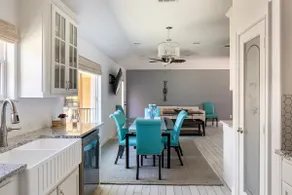 Serene Luxury Guesthouse - Image 5