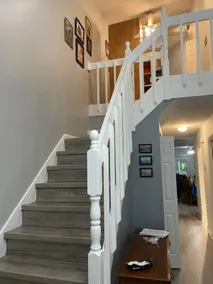 Cheerful 2 bedroom townhome with indoor fire place - Image 3