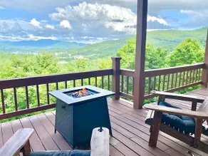 Gorgeous Long Range Mountain and lake views - Image 4