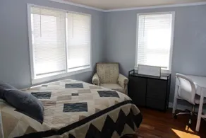 Boone's Bodacious Bungalow - A Cozy 2 Bedroom Stay - Image 5
