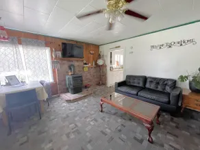 Cheerful 2 BR Cabin with Fire pit. - Image 4