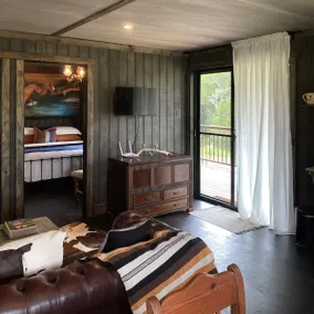 Escape to Cowboy Cabin in the Noosa Hinterland - Image 5