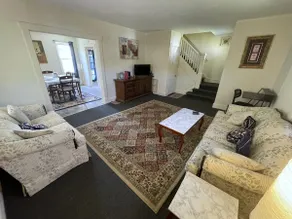 Large 3 Bedroom Townhouse near Kanawha Falls - Image 2
