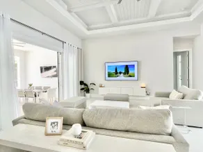 Luxury 4 bedrooms house with pool and office - Image 4