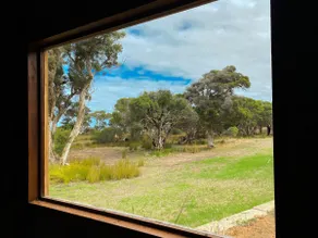 Peacehaven Chalet on the Irwin Inlet - Image 2