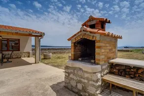 Peaceful Apartment by the Beach - Image 3