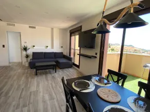 Beautiful penthouse with ocean and mountain views - Image 3