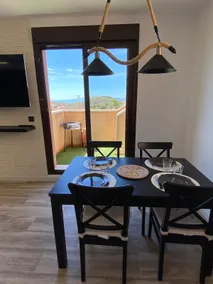 Beautiful penthouse with ocean and mountain views - Image 4