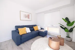 Luxury New Apartment, Mins To All Falls Attraction - Image 2